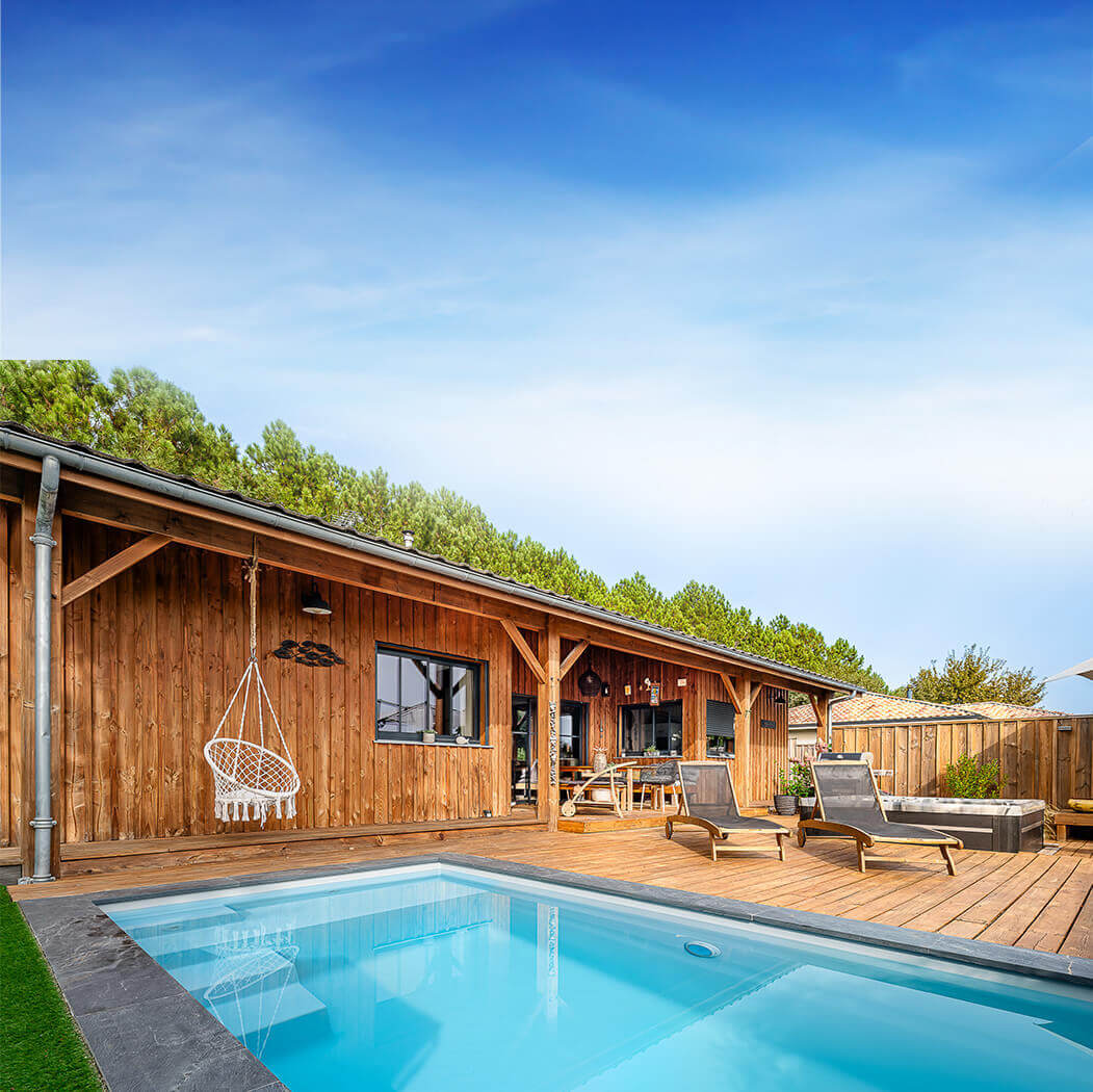 Aboral Yelo consistent depth swimming pool